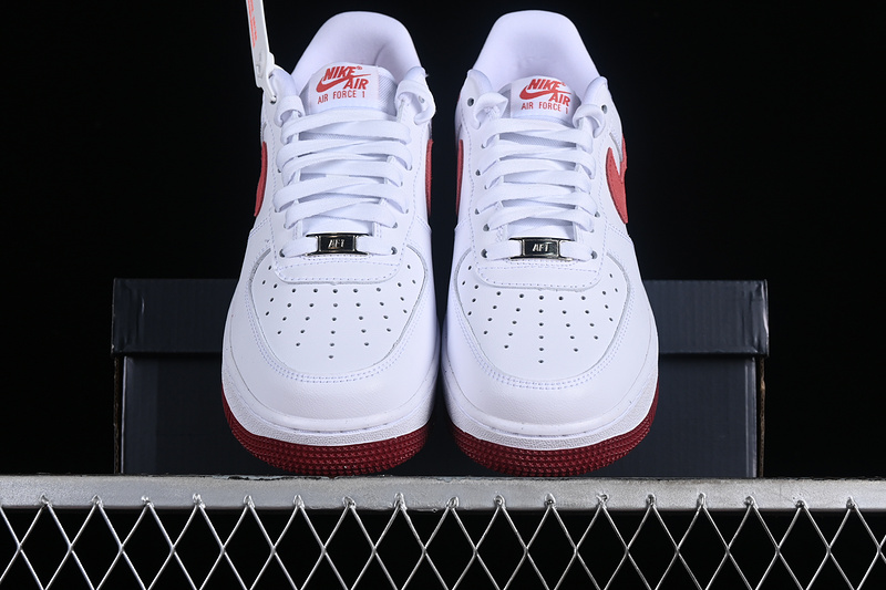 Nike Air Force 1 '07 Low Valentine's Day 2024 White/Team Red/Dragon Red/Adobe 17