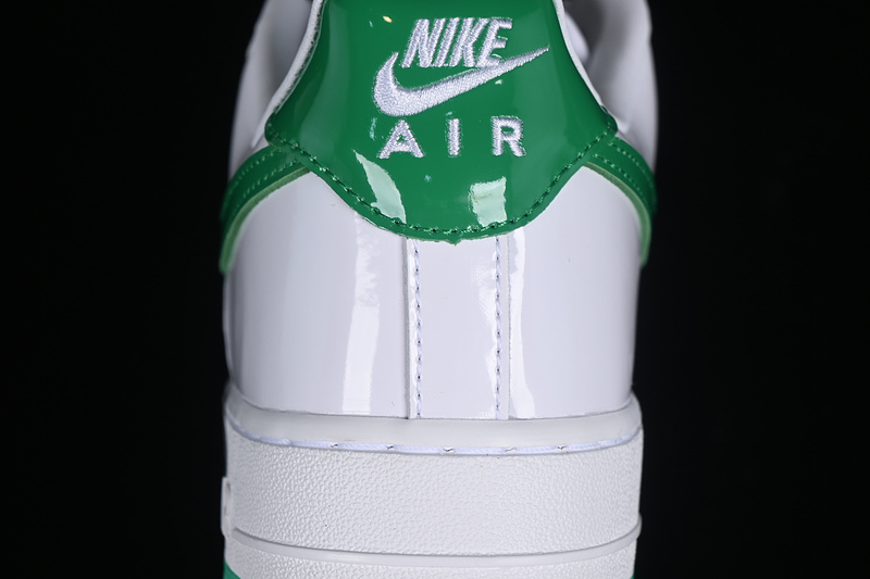 Nike Air Force 1 '07 Low Platinum Tint/Stadium Green 17