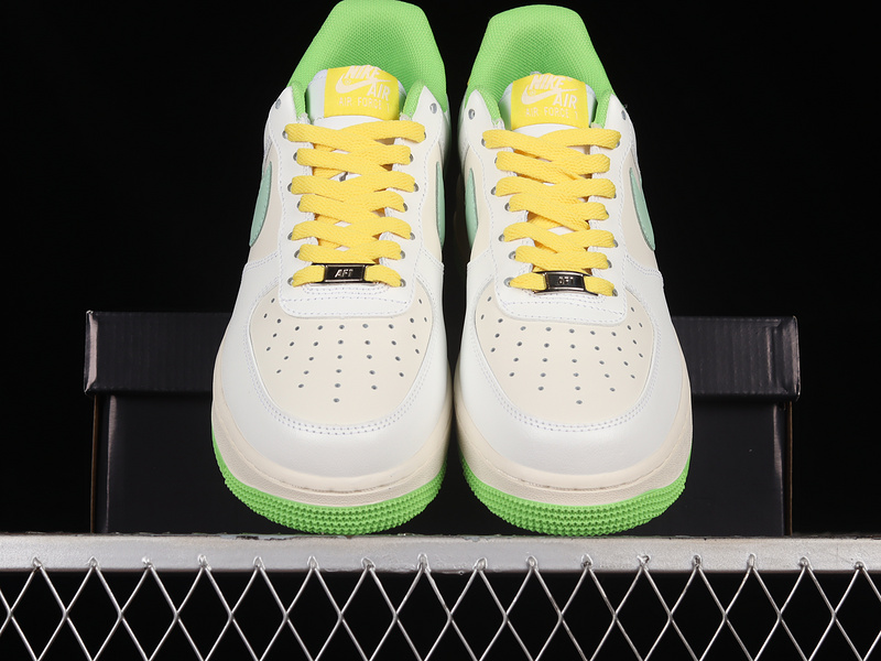 Nike Air Force 1 '07 Low White/Green/Brown 3