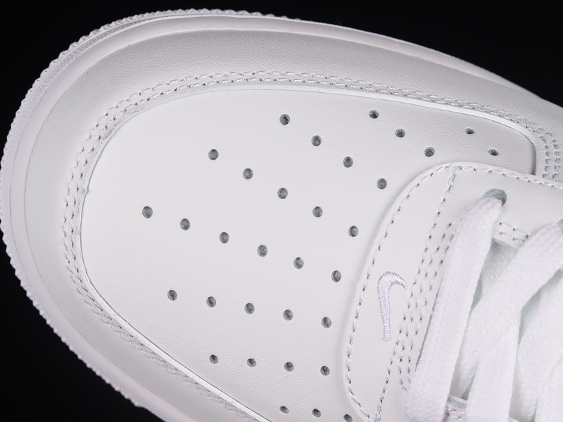 Air Force 1 Low 07 3 White/White/Black 5