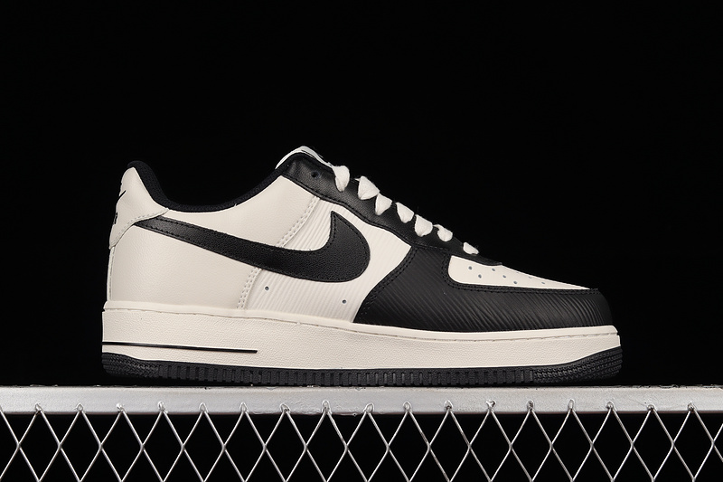 Air Force 1 Low 07 Le White/White/Black 23