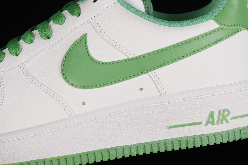 Air Force 1 Low 07 White/White/Chlorophyll 17