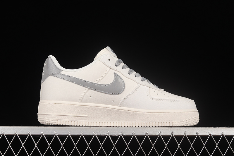 Nike Air Force 1 '07 Low White/White/Grey 33