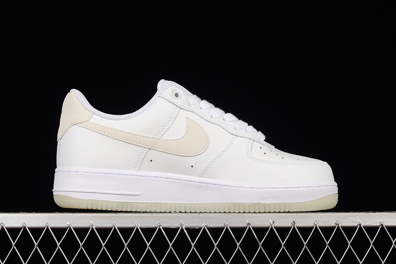 Air Force 1 Low 07 Essential White/White-White 31