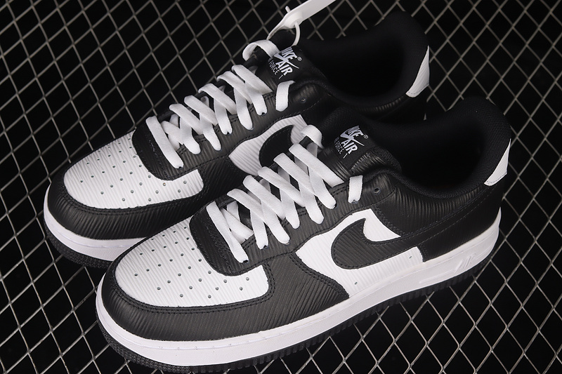 Air Force 1 Low Tuxedo Black/White/Black 5