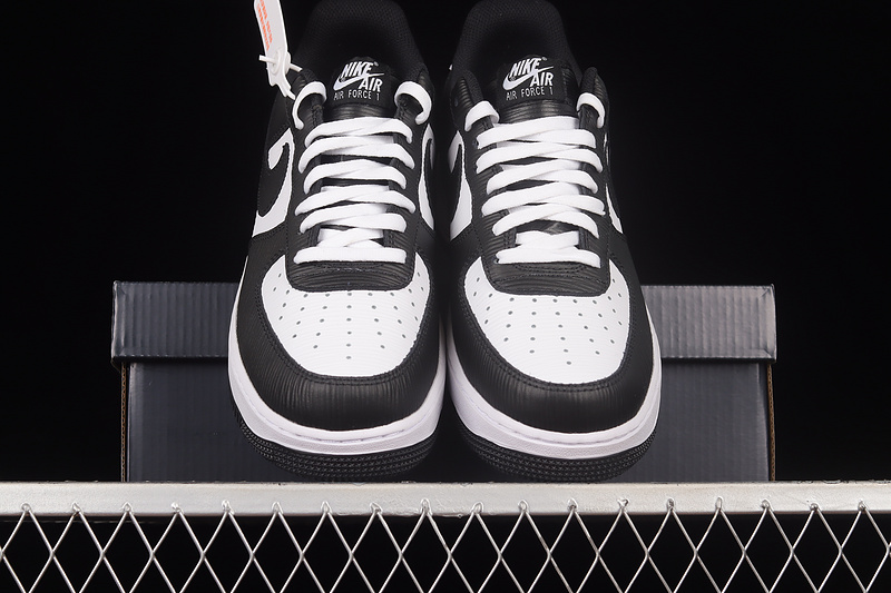 Air Force 1 Low Tuxedo Black/White/Black 19