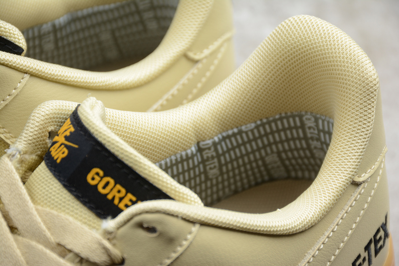 Air Force 1 Low Gore-Tex Team Gold/Khaki-Gold-Black 24