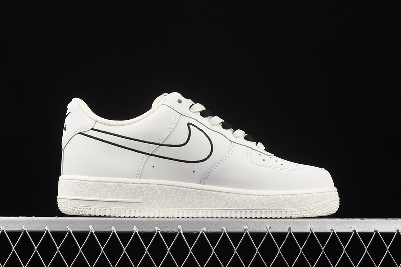 Air Force 1 Low White/White/Black 5