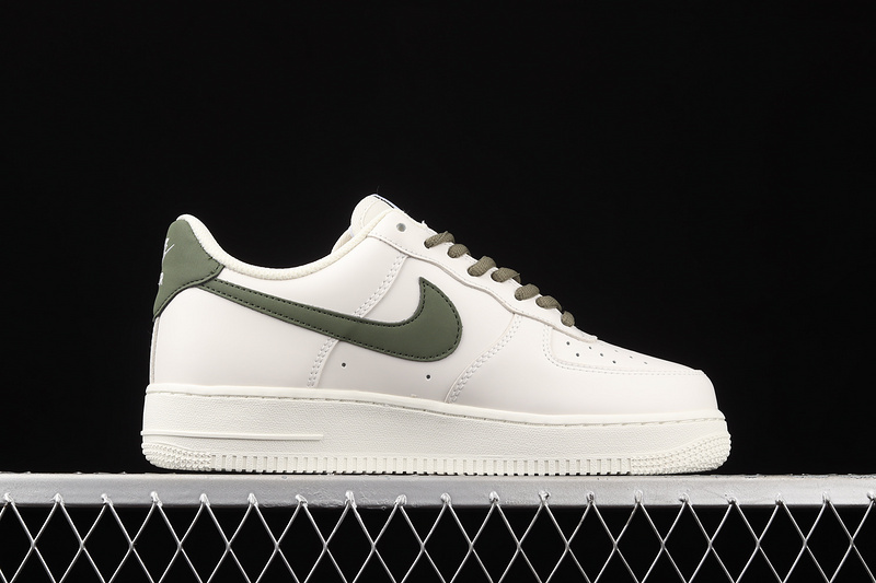 Air Force 1 Low 07 Cream/White/Dark Green 15