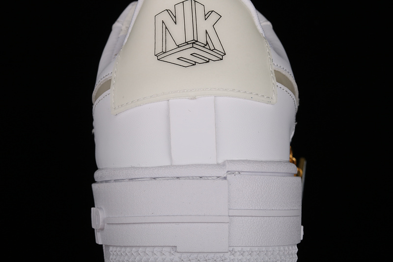 Air Force 1 Pixel White/White/Gold 5