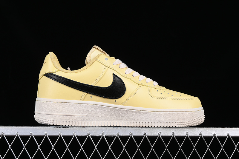 Nike Air Force 1 '07 Low Yellow/Black/Grey 15