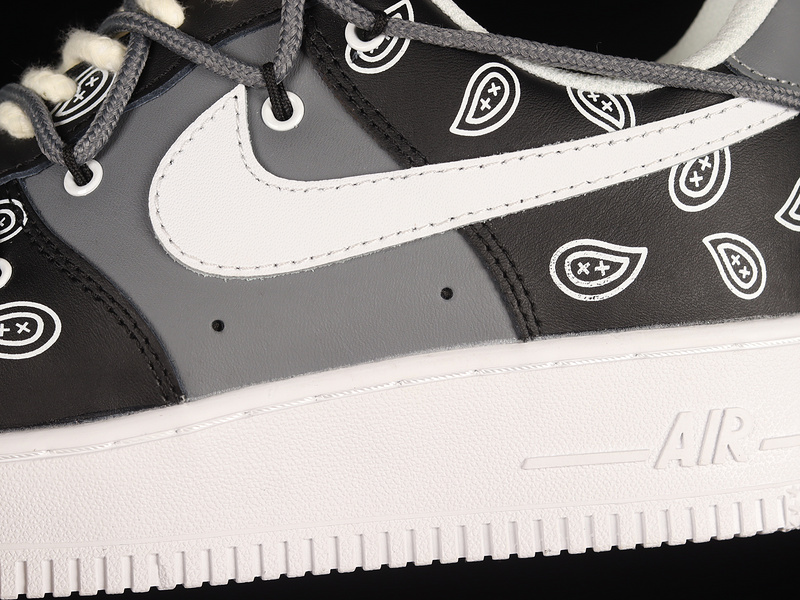 Air Force 1 Low 07 Beige/White/Black 29