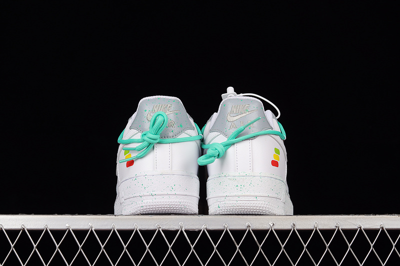 Air Force 1 Low 07 White/Light Grey/Green 25