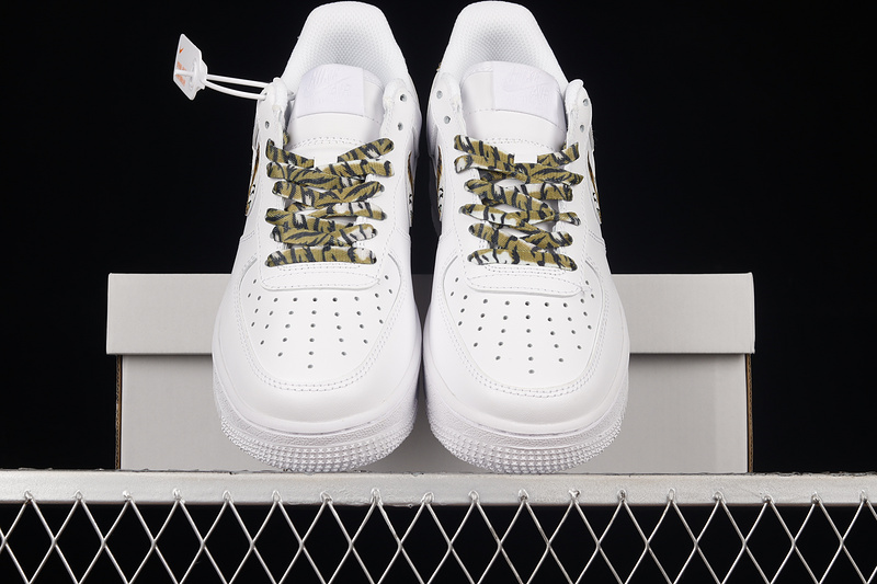 Air Force 1 Low White/Beige/Black 29