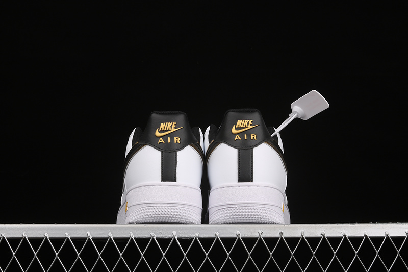 Air Force 1 Low 07 White/Black/Gold 27