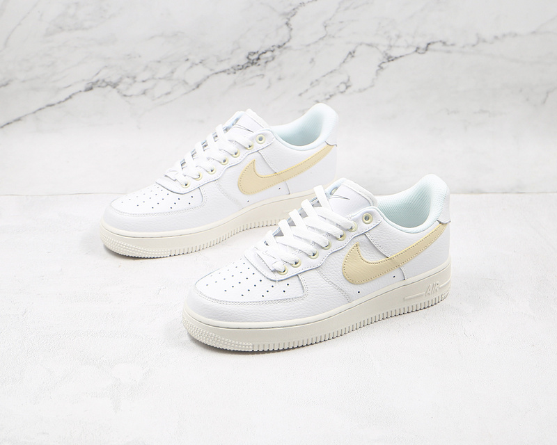 Air Force 1 Low 07 Light Bone Summit White/White/ Solar Flare/Starfish 7