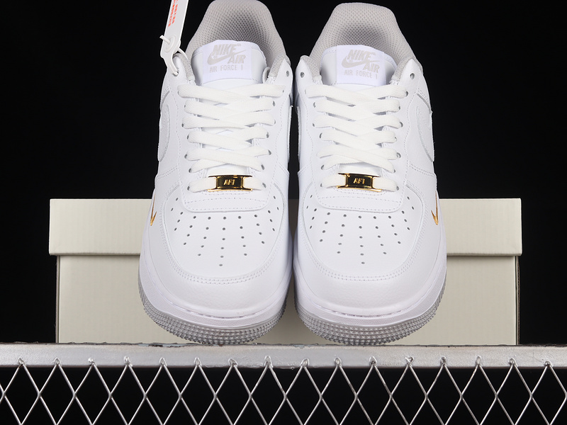 Nike Air Force 1 '07 White/Gold 27