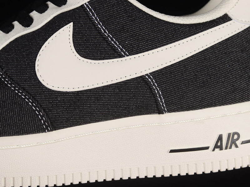 Air Force 1 Low 07 Black/Black/Cream 11