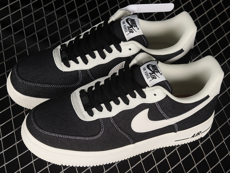 Air Force 1 Low 07 Black/Black/Cream 17