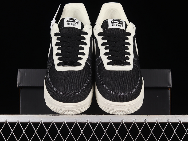 Air Force 1 Low 07 Black/Black/Cream 29