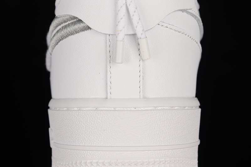 Air Force 1 Low 07 Lx White/White/White 29