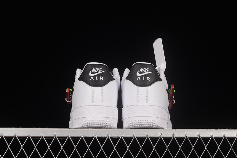 Air Force 1 Low 07 Premium Carabiner White/Pomegranate/Habanero Red/Black 11