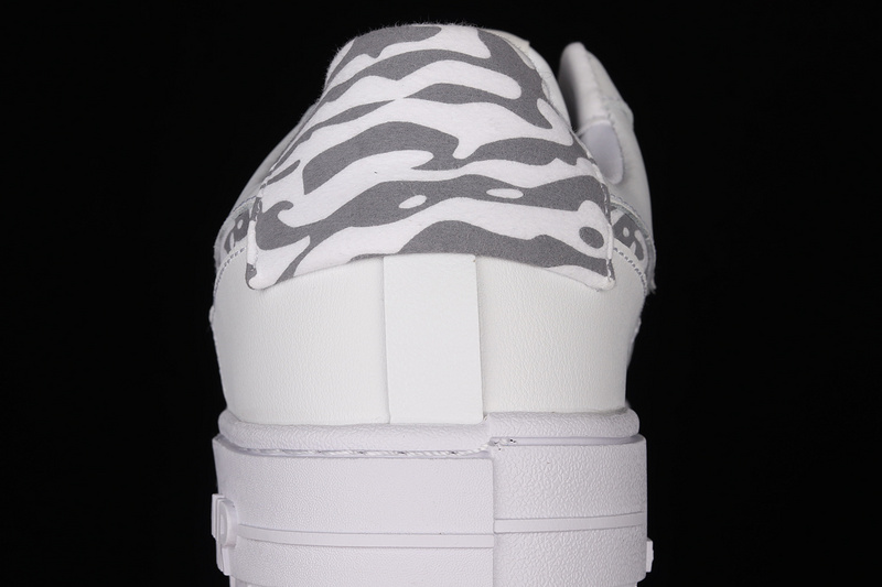 Air Force 1 Pixel Zebra White/White/Grey 21