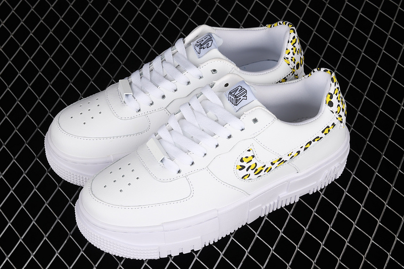 Air Force 1 Pixel Se Leopard White/Black/Yellow 11