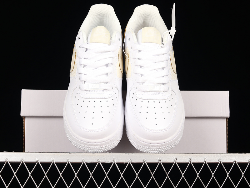 Air Force 1 Low 07 Ess Cross Stitch Summit White/Fossil 29