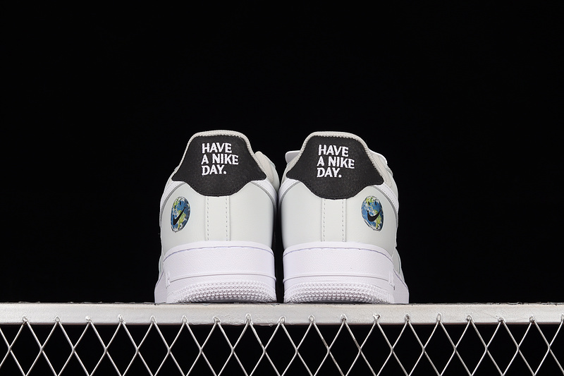 Air Force 1 Low Have A Nk Day Earth White/Light Grey/White 17