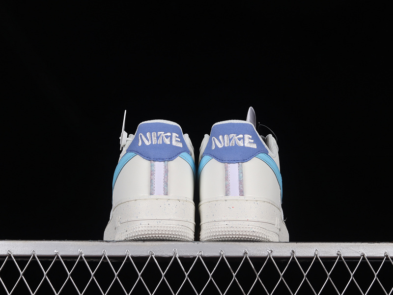 Air Force 1 Low Lv8 Gs Sail/Medium Blue/Black/Blue Chill 25