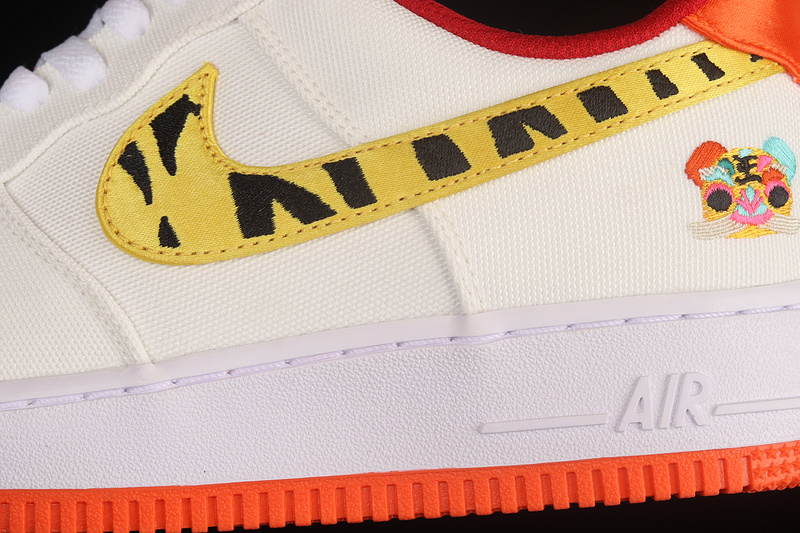 Air Force 1 Low Lv8 Cny Tiger White/Yellow/University Gold 5