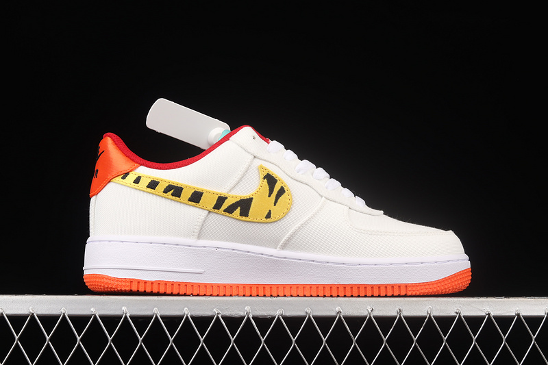 Air Force 1 Low Lv8 Cny Tiger White/Yellow/University Gold 11