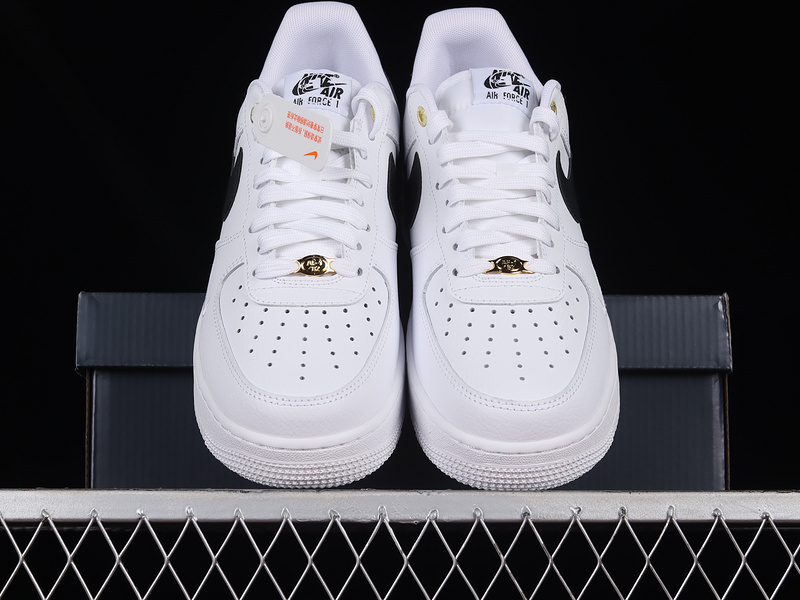 Air Force 1 Low 07 Lv8 40Th Anniversary White/Black/White/Metallic Gold 27