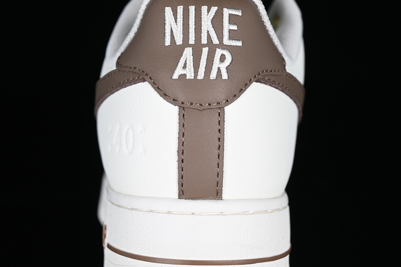 Nike Air Force 1 '07 Low Brown/White 23