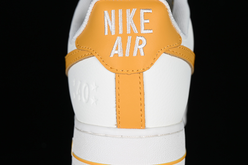 Nike Air Force 1 '07 Low Orange/White 21