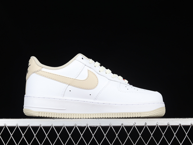 Air Force 1 Low 07 White/White/Rattan 9