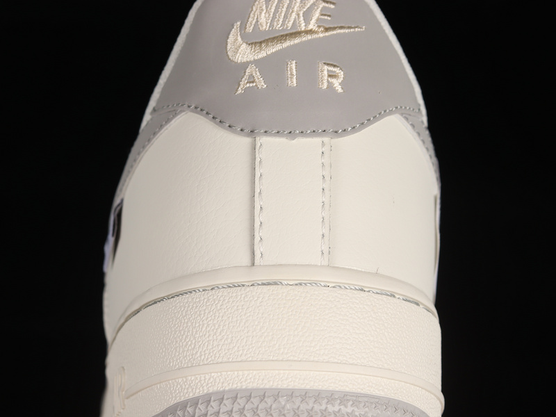 Air Force 1 Low 07 Silver Snow White/White/Light Grey 9