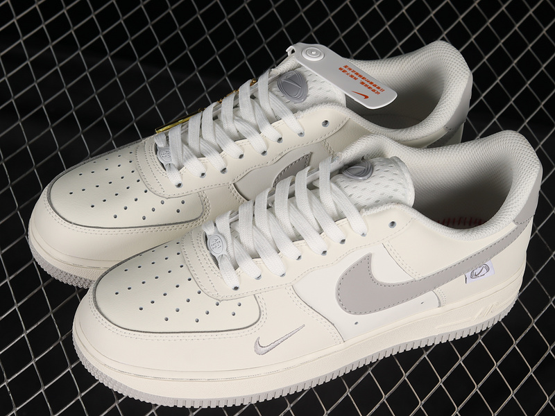 Air Force 1 Low 07 Silver Snow White/White/Light Grey 25