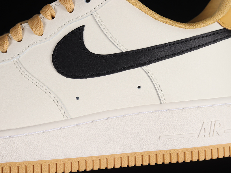 Air Force 1 Low White/Tan/Black 23