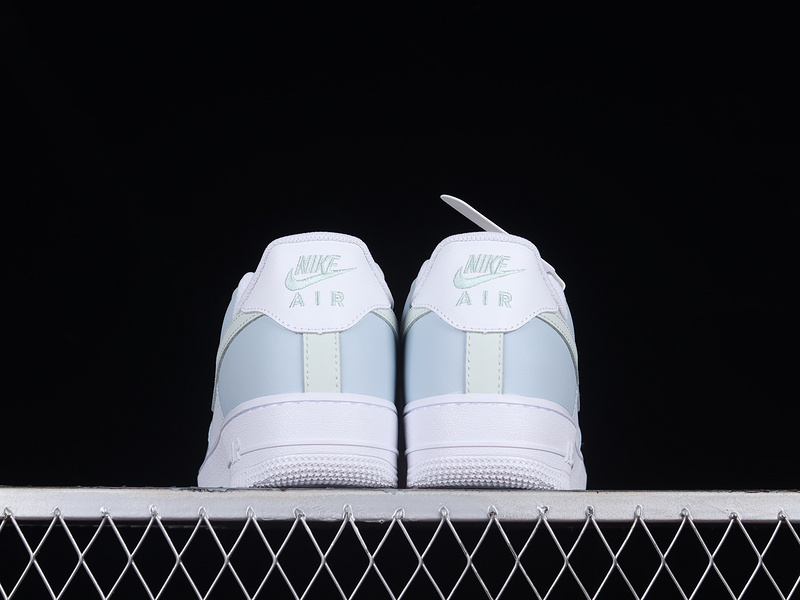 Nike Air Force 1 '07 Low Glazed Grass/White/Sky Blue 5