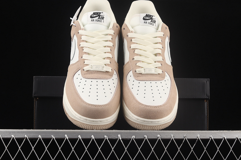 Nike Air Force 1 '07 Low White/Brown/Grey 3