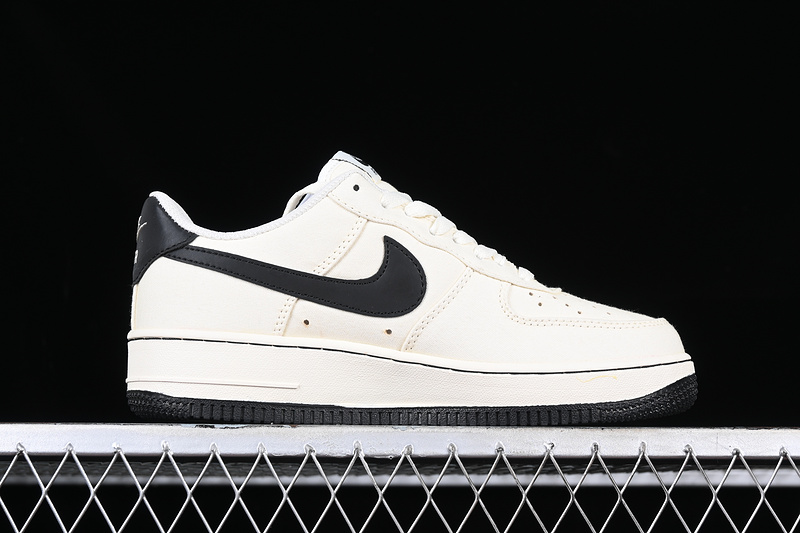 Nike Air Force 1 '07 Low Beige/Black 29