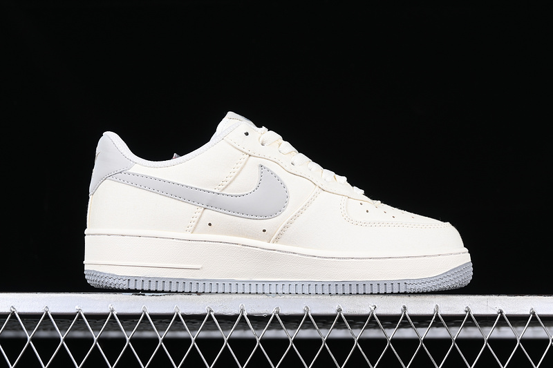 Nike Air Force 1 '07 Low Beige/White/Grey 9