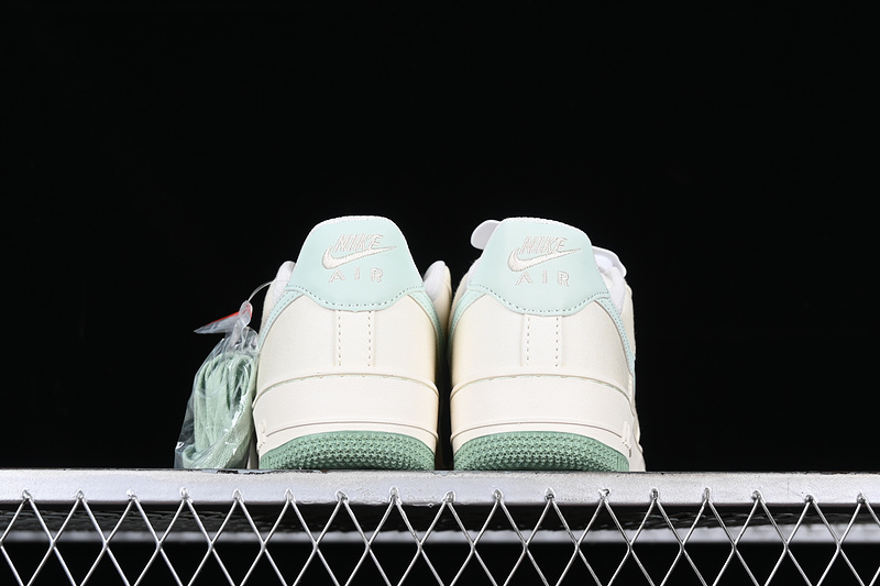 Nike Air Force 1 '07 Low Green/Beige 13