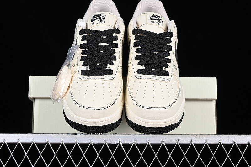 Nike Air Force 1 '07 Low Black/Beige 21