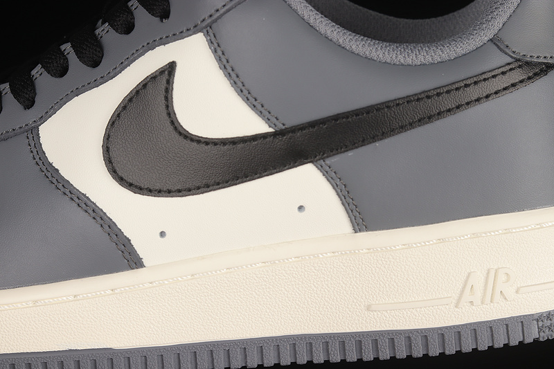 Air Force 1 Low 07 White/Black/Smoke Grey 3