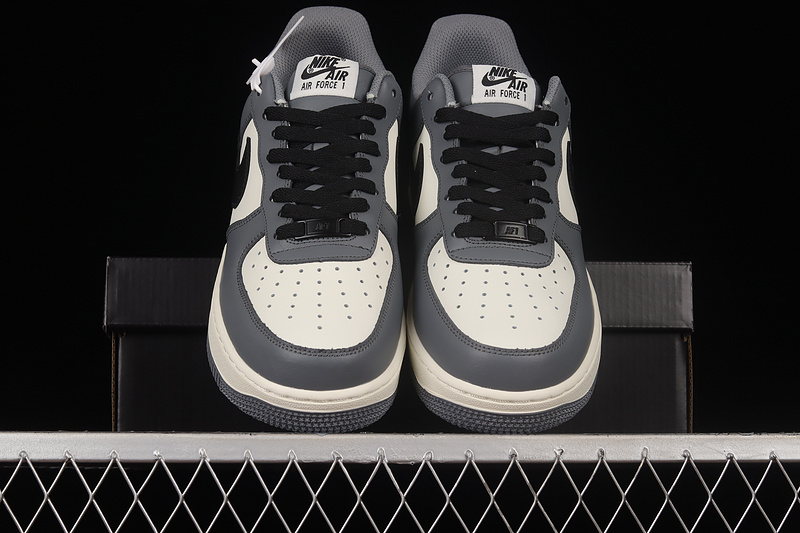 Air Force 1 Low 07 White/Black/Smoke Grey 23