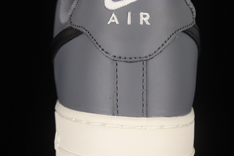 Air Force 1 Low 07 White/Black/Smoke Grey 31