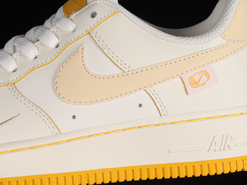 Air Force 1 Low White/Sail/Egg Yolk 9